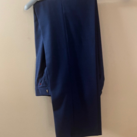 Men’s Blue Tommy Hilfiger Suit - Picture 8 of 10